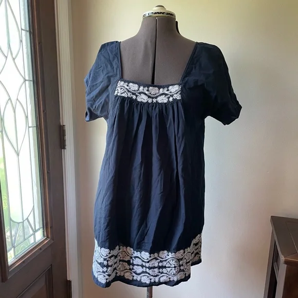 NWT House of Harlow 1960 Thalia Mini Dress Embroidered